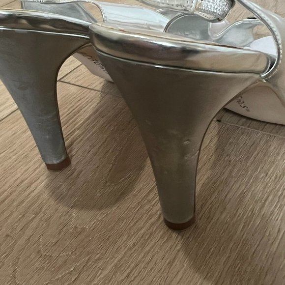 BCBG Girls silver heels with silver square buckle - Picture 8 of 11